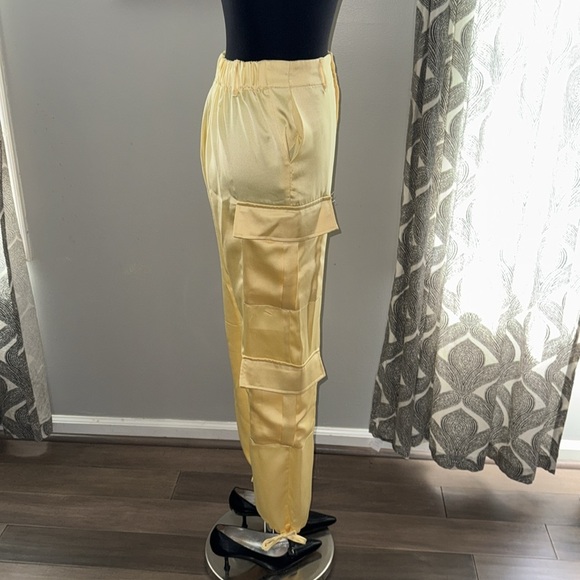 Forever 21 Pale Yellow Satin Cargo Pants - Picture 9 of 10